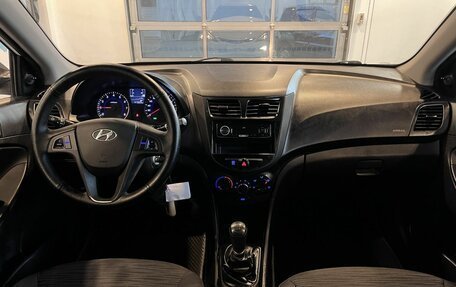 Hyundai Solaris II рестайлинг, 2015 год, 908 000 рублей, 9 фотография