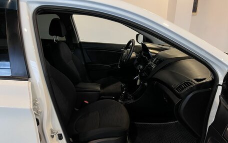 Hyundai Solaris II рестайлинг, 2015 год, 908 000 рублей, 28 фотография