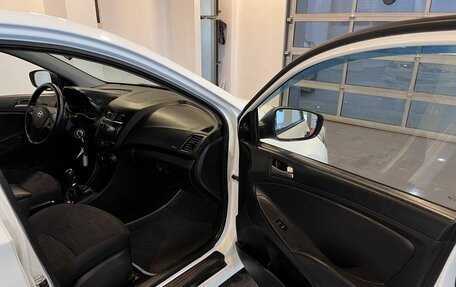 Hyundai Solaris II рестайлинг, 2015 год, 908 000 рублей, 26 фотография