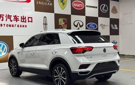 Volkswagen T-Roc I, 2022 год, 1 398 800 рублей, 4 фотография