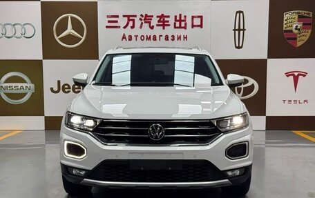 Volkswagen T-Roc I, 2022 год, 1 398 800 рублей, 2 фотография