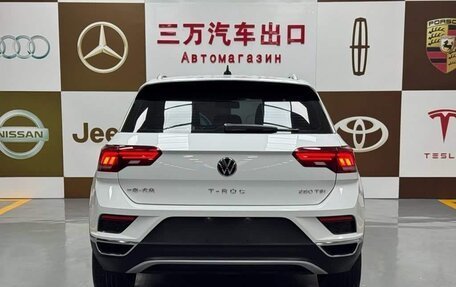Volkswagen T-Roc I, 2022 год, 1 398 800 рублей, 5 фотография