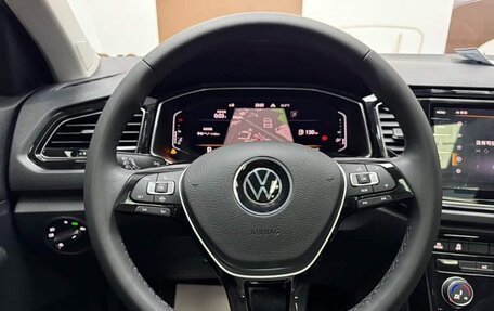 Volkswagen T-Roc I, 2022 год, 1 398 800 рублей, 11 фотография