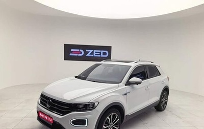 Volkswagen T-Roc I, 2022 год, 1 421 700 рублей, 1 фотография