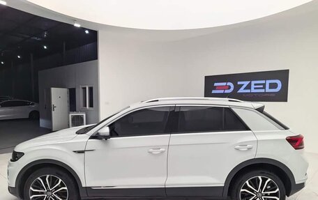 Volkswagen T-Roc I, 2022 год, 1 421 700 рублей, 12 фотография