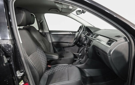 Skoda Rapid I, 2018 год, 1 384 000 рублей, 19 фотография