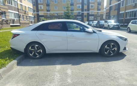 Hyundai Elantra, 2021 год, 1 860 000 рублей, 6 фотография