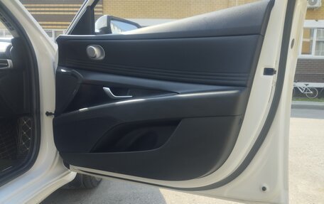 Hyundai Elantra, 2021 год, 1 860 000 рублей, 11 фотография