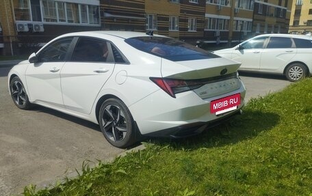 Hyundai Elantra, 2021 год, 1 860 000 рублей, 3 фотография