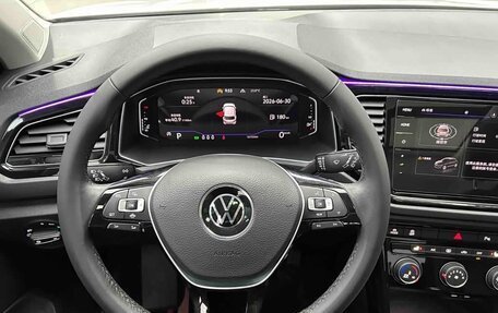 Volkswagen T-Roc I, 2022 год, 1 422 400 рублей, 8 фотография