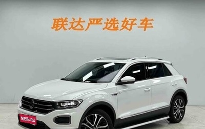 Volkswagen T-Roc I, 2022 год, 1 422 400 рублей, 1 фотография