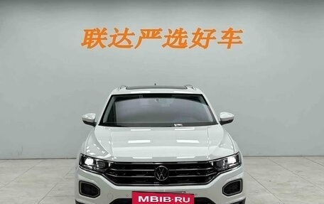 Volkswagen T-Roc I, 2022 год, 1 422 400 рублей, 4 фотография
