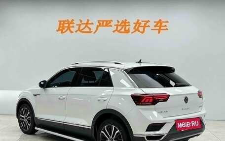 Volkswagen T-Roc I, 2022 год, 1 422 400 рублей, 6 фотография