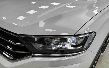 Volkswagen T-Roc I, 2022 год, 1 422 400 рублей, 23 фотография