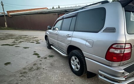 Toyota Land Cruiser 100 рестайлинг 2, 2004 год, 1 600 000 рублей, 7 фотография