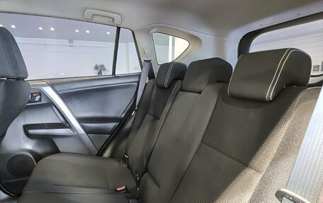 Toyota RAV4, 2016 год, 2 277 000 рублей, 15 фотография