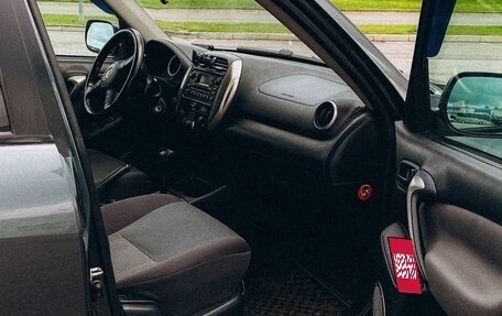 Toyota RAV4, 2004 год, 650 000 рублей, 8 фотография