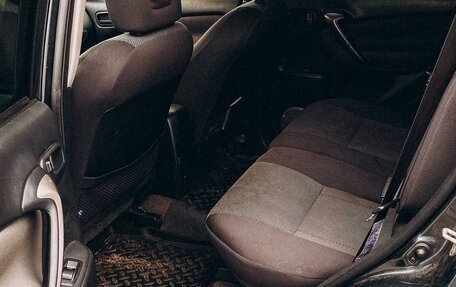 Toyota RAV4, 2004 год, 650 000 рублей, 9 фотография