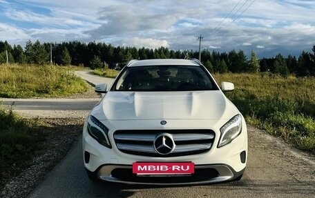 Mercedes-Benz GLA, 2015 год, 1 800 000 рублей, 4 фотография