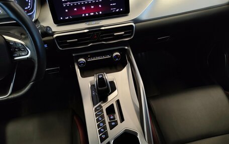 Geely Coolray I, 2022 год, 1 649 000 рублей, 15 фотография