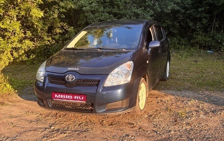 Toyota Corolla Verso I, 2008 год, 720 000 рублей, 1 фотография