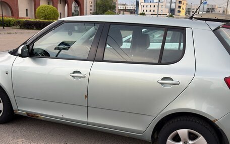Skoda Fabia II, 2009 год, 360 000 рублей, 2 фотография