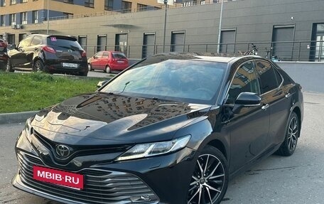 Toyota Camry, 2019 год, 2 950 000 рублей, 1 фотография