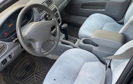 Mitsubishi Galant VIII, 2003 год, 250 000 рублей, 3 фотография