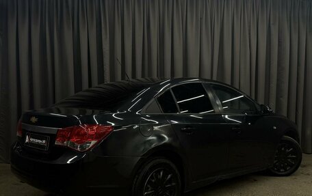 Chevrolet Cruze II, 2011 год, 699 777 рублей, 3 фотография
