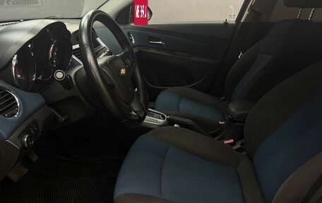 Chevrolet Cruze II, 2011 год, 699 777 рублей, 6 фотография