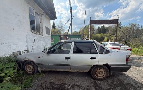 Daewoo Nexia I рестайлинг, 2003 год, 40 000 рублей, 3 фотография