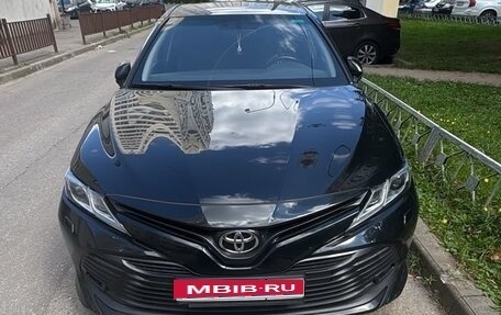 Toyota Camry, 2020 год, 2 200 000 рублей, 1 фотография