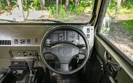 Toyota Mega Cruiser, 1998 год, 3 000 000 рублей, 14 фотография