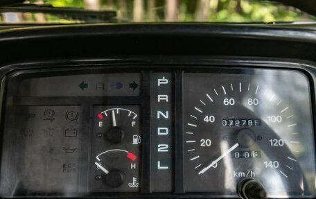 Toyota Mega Cruiser, 1998 год, 3 000 000 рублей, 25 фотография