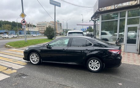 Toyota Camry, 2020 год, 2 200 000 рублей, 4 фотография