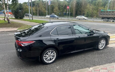Toyota Camry, 2020 год, 2 200 000 рублей, 3 фотография