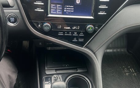 Toyota Camry, 2020 год, 2 200 000 рублей, 12 фотография