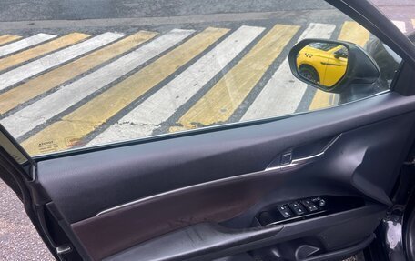 Toyota Camry, 2020 год, 2 200 000 рублей, 10 фотография