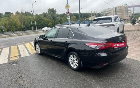 Toyota Camry, 2020 год, 2 200 000 рублей, 5 фотография