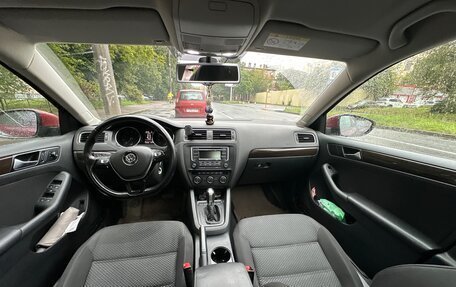 Volkswagen Jetta VI, 2016 год, 1 350 000 рублей, 4 фотография