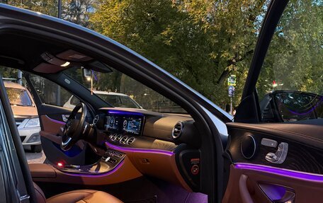 Mercedes-Benz E-Класс, 2017 год, 3 750 000 рублей, 14 фотография