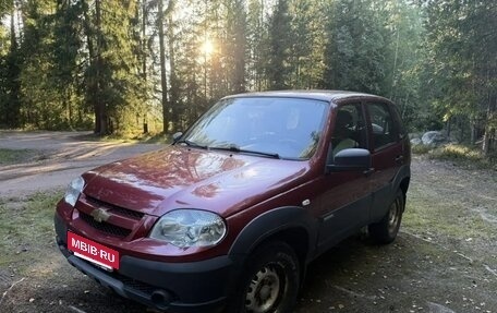 Chevrolet Niva I рестайлинг, 2014 год, 490 000 рублей, 2 фотография