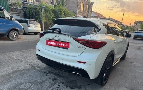 Infiniti QX30, 2017 год, 1 550 000 рублей, 4 фотография