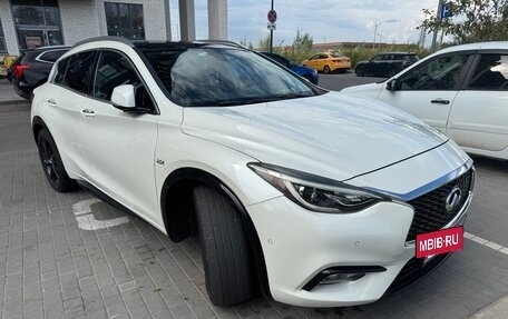 Infiniti QX30, 2017 год, 1 550 000 рублей, 8 фотография