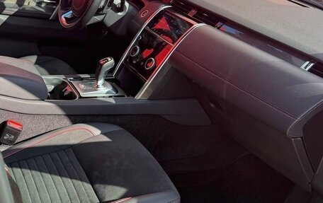 Land Rover Discovery Sport I рестайлинг, 2019 год, 2 900 000 рублей, 24 фотография