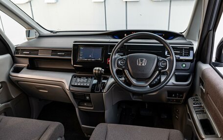 Honda Stepwgn IV, 2020 год, 2 290 000 рублей, 6 фотография