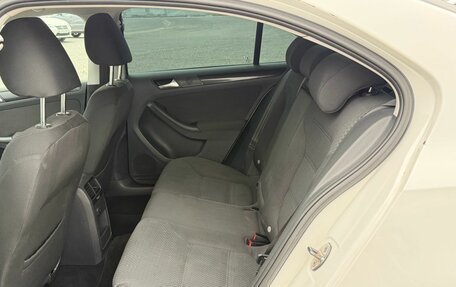 Volkswagen Jetta VI, 2012 год, 965 000 рублей, 24 фотография