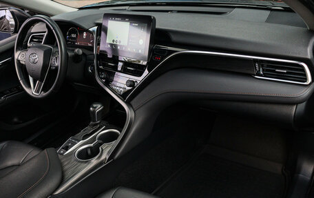 Toyota Camry, 2022 год, 3 180 000 рублей, 7 фотография