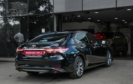 Toyota Camry, 2022 год, 3 180 000 рублей, 4 фотография