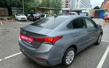 Hyundai Solaris II рестайлинг, 2019 год, 600 000 рублей, 2 фотография